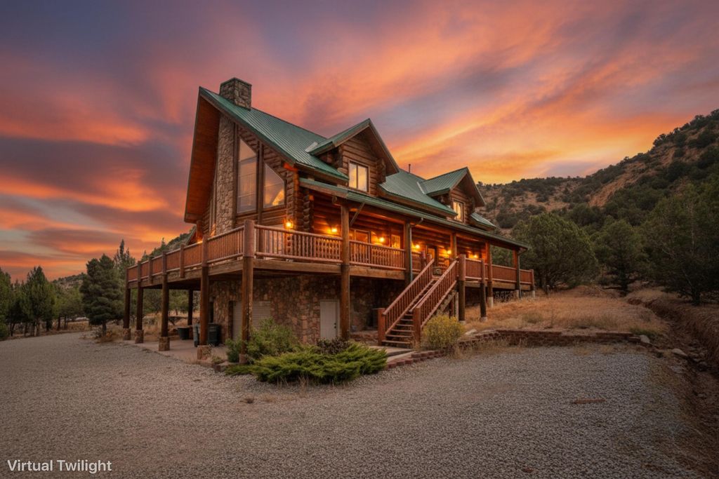 Photo of 4002 E 80 S, New Harmony, UT 84757 (MLS # 113020)