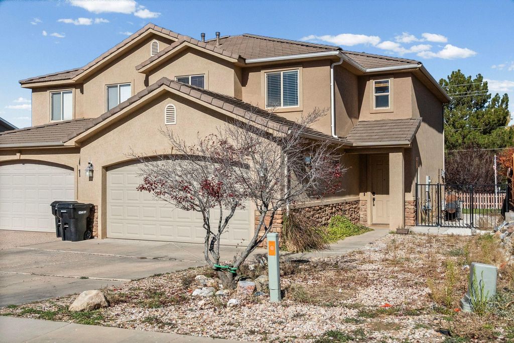 Photo of 9 E 820 S S, Cedar City, UT 84720 (MLS # 113815)
