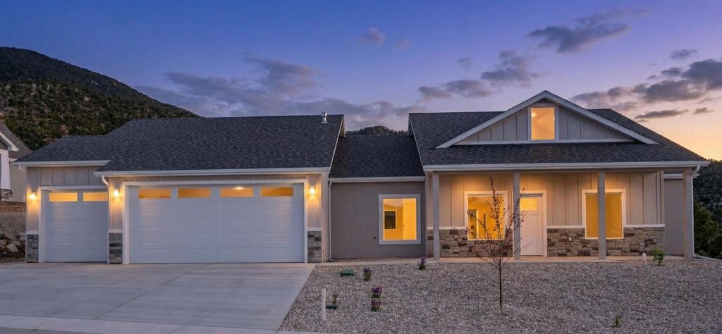 Photo of 1152 E Smokey Trail Way, Cedar City, UT 84721 (MLS # 114241)