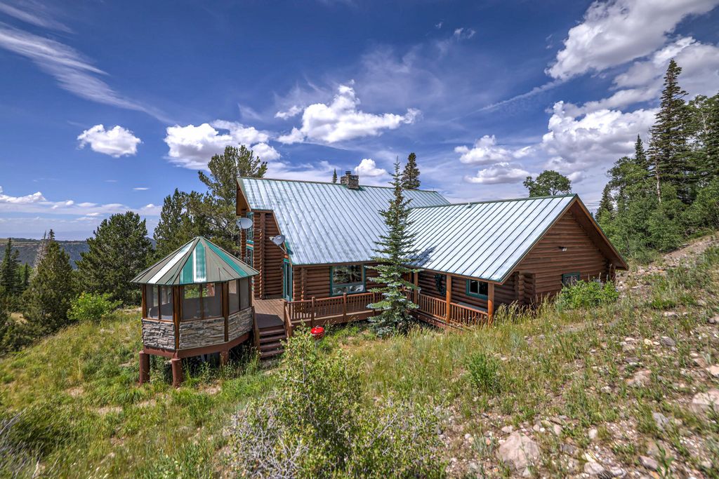 Photo of 1651 N Dry Lakes RD, Brian Head, UT 84719 (MLS # 115652)