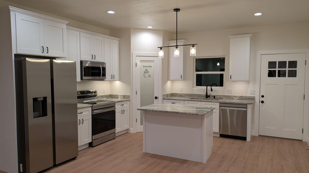 Photo of 4092 N 350 W, Cedar City, UT 84721 (MLS # 115807)