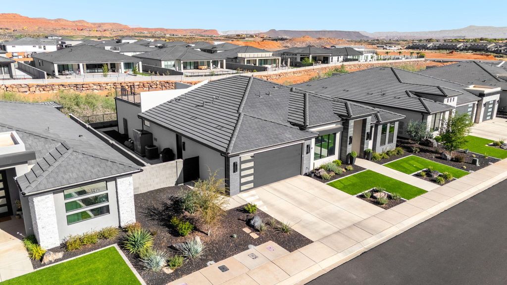 Photo of 2736 Whirlaway Trail, Santa Clara, UT 84765 (MLS # 115717)