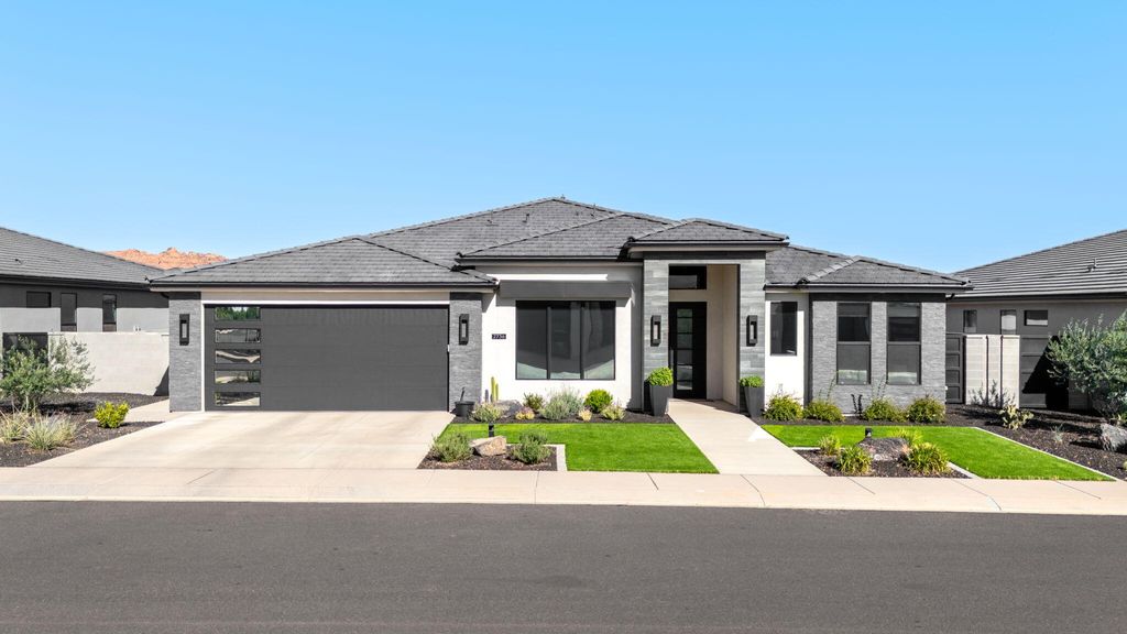 Photo of 2736 Whirlaway Trail, Santa Clara, UT 84765 (MLS # 115717)