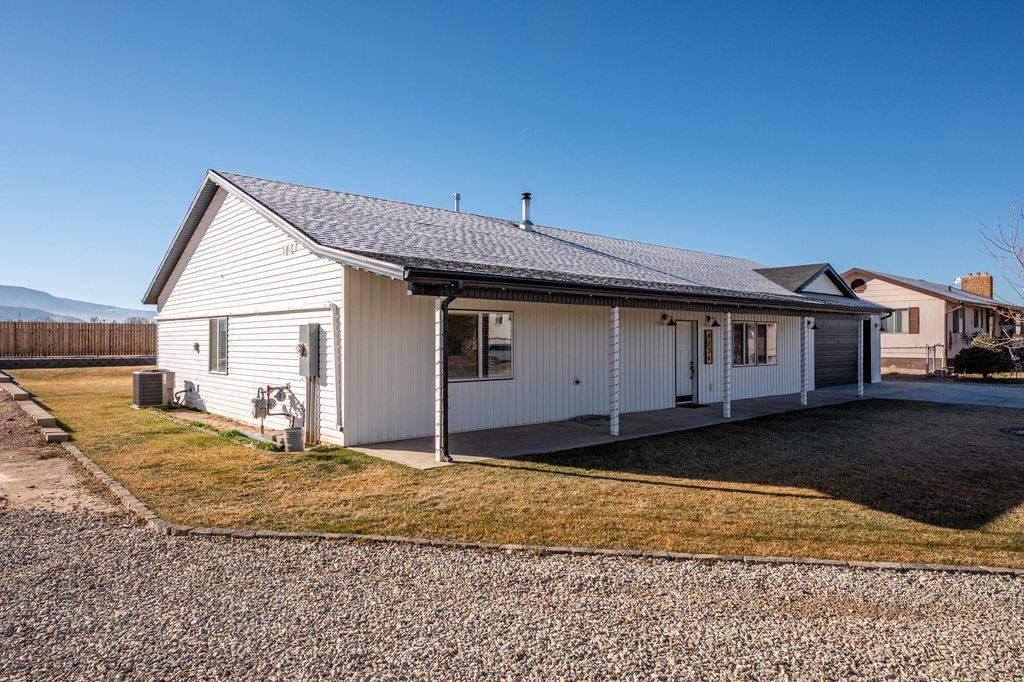 Photo of 4236 N MAPLE CIR, Enoch, UT 84721 (MLS # 114374)