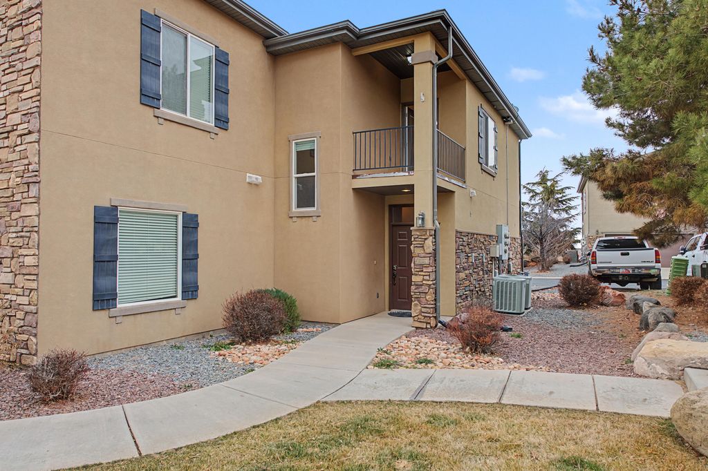 Photo of 1177 N Northfield Rd #17, Cedar City, UT 84721 (MLS # 114529)