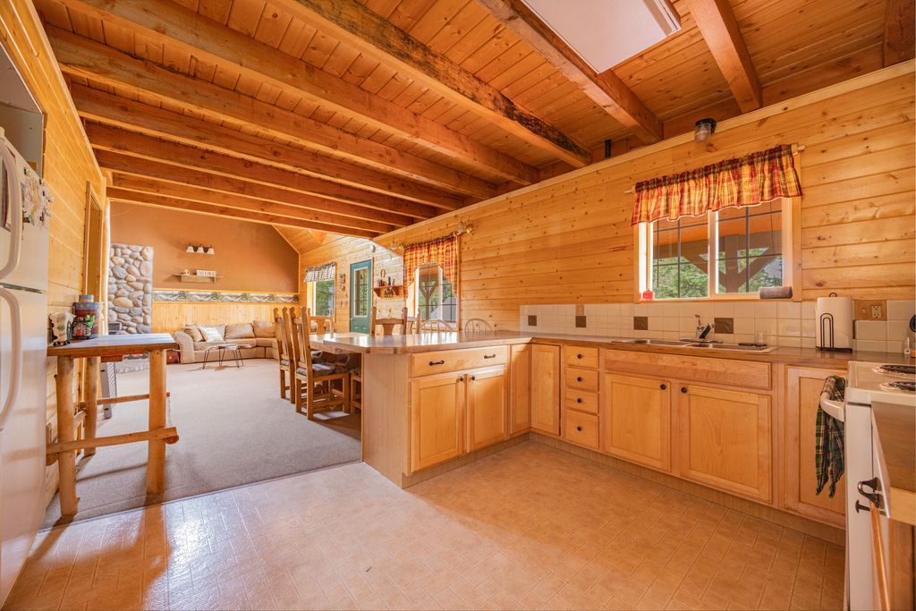 Photo of 270 E Whispering Pines DR, Duck Creek Village, UT 84762 (MLS # 114675)