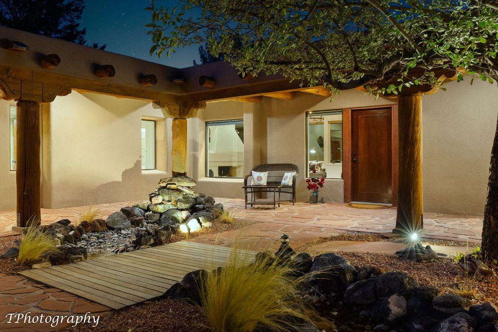 Photo of 1068 Shonto Ridge DR, Ivins, UT 84738 (MLS # 113151)