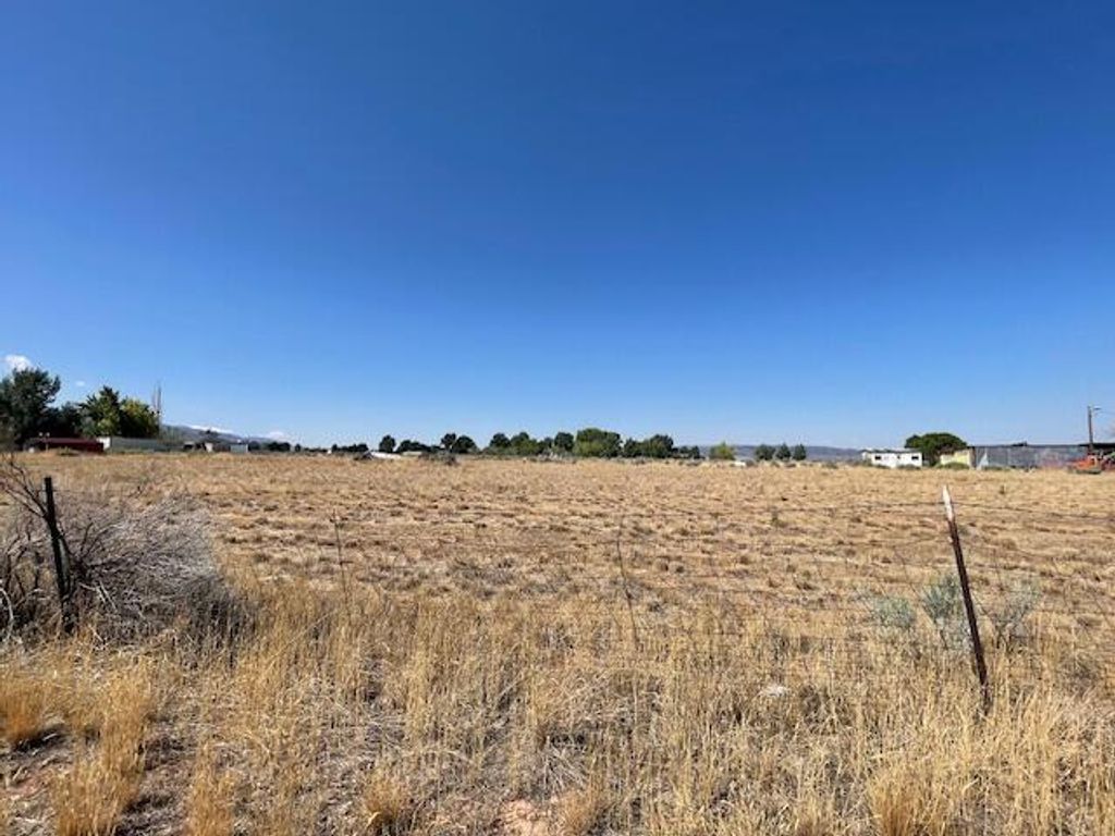 Photo of 100 W 700 N, Parowan, UT 84761 (MLS # 112898)
