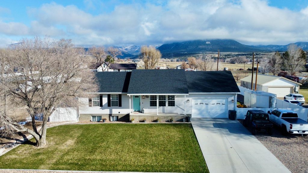 Photo of 135 S 300 E, Beaver, UT 84713 (MLS # 113924)