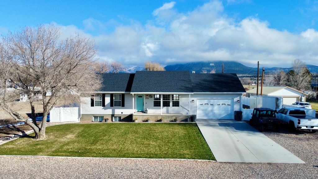 Photo of 135 S 300 E, Beaver, UT 84713 (MLS # 113924)