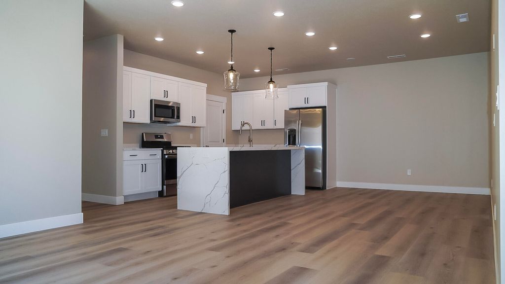 Photo of 124 W 2725 N, Cedar City, UT 84721 (MLS # 112317)
