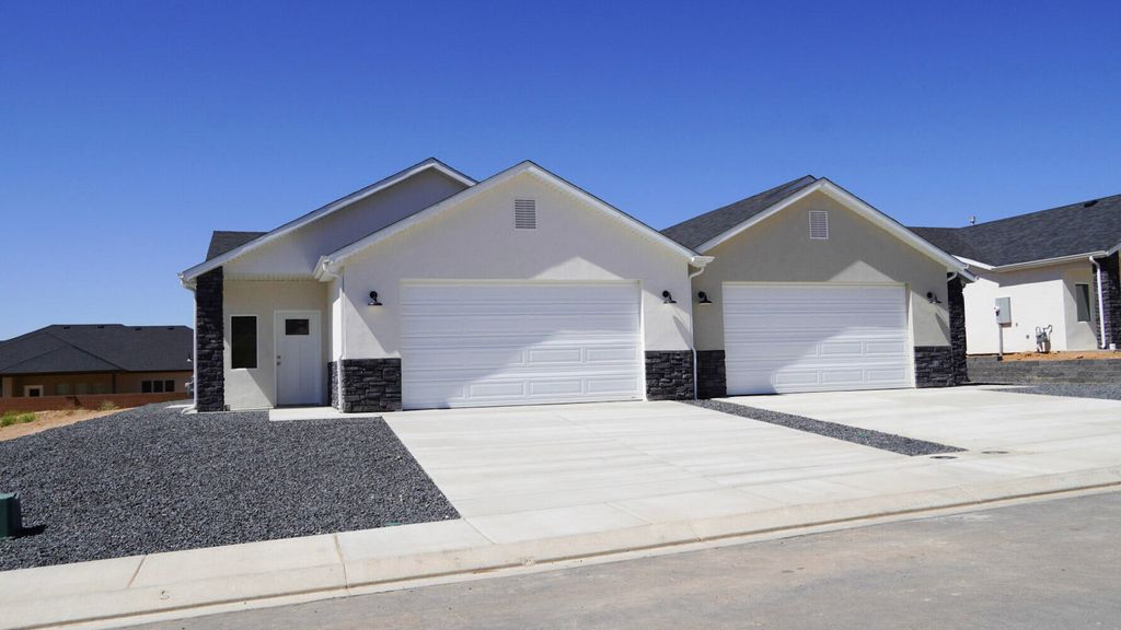 Photo of 124 W 2725 N, Cedar City, UT 84721 (MLS # 112317)