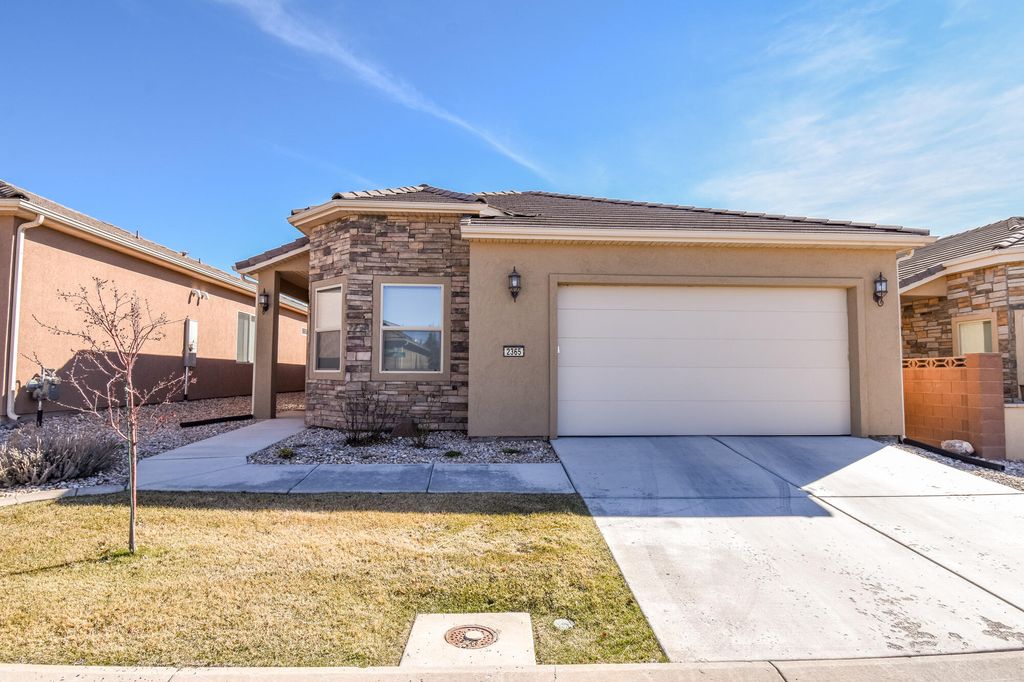 Photo of 2365 W Crescent Heights DR W, Cedar City, UT 84720 (MLS # 115273)