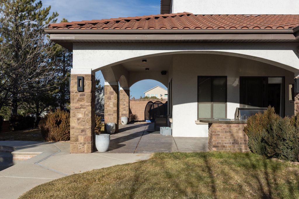Photo of 617 S Cove Dr #1, Cedar City, UT 84720 (MLS # 114878)