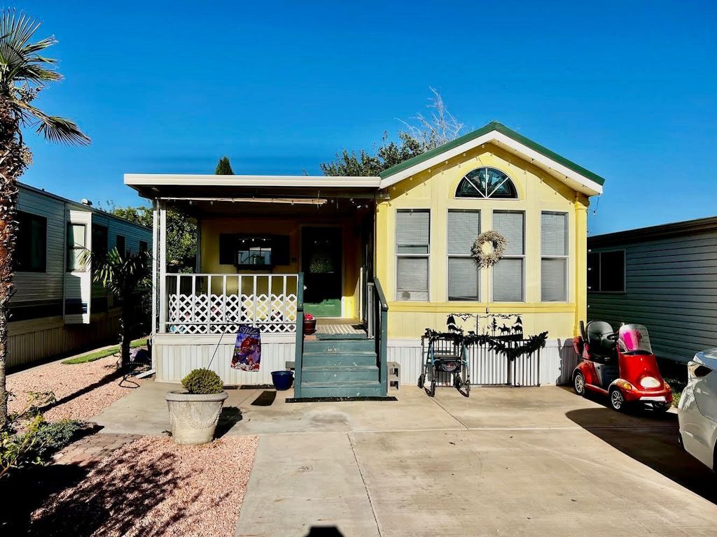 Photo of 1160 E Telegraph ST #235-a, Washington, UT 84780 (MLS # 109034)