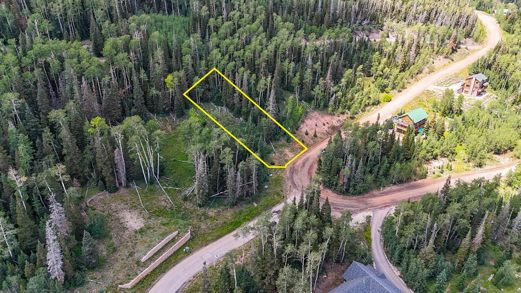 Photo of 569 W Hunter Ridge DR, Brian Head, UT 84719 (MLS # 117415)