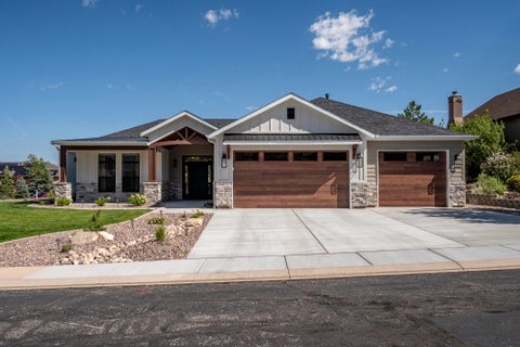 Photo of 1017 E Cellowood LN, Cedar City, UT 84721 (MLS # 117833)