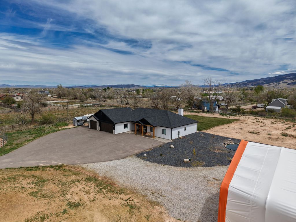 Photo of 3421 N 2700 W, Cedar City, UT 84721 (MLS # 115033)