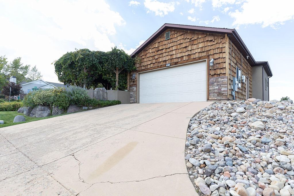Photo of 18 S Beacon DR, Cedar City, UT 84720 (MLS # 113287)