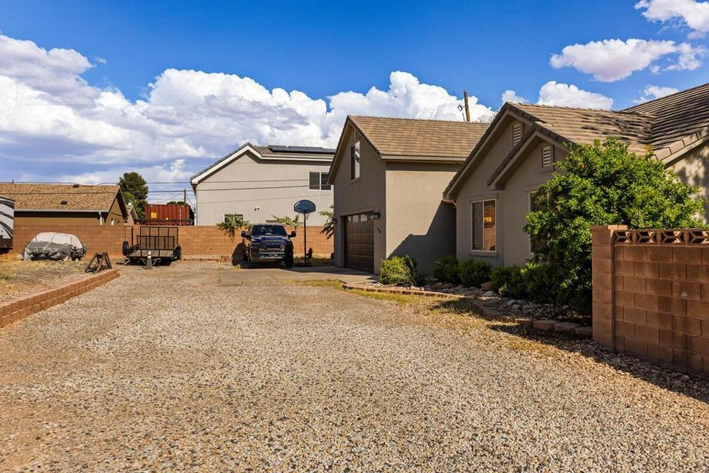 Photo of 134 N 300 W, Washington, UT 84780 (MLS # 115751)