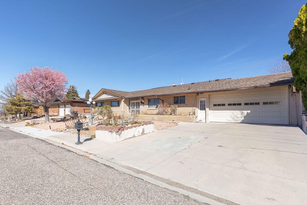 Photo of 703 S 300 E, Cedar City, UT 84720 (MLS # 115324)