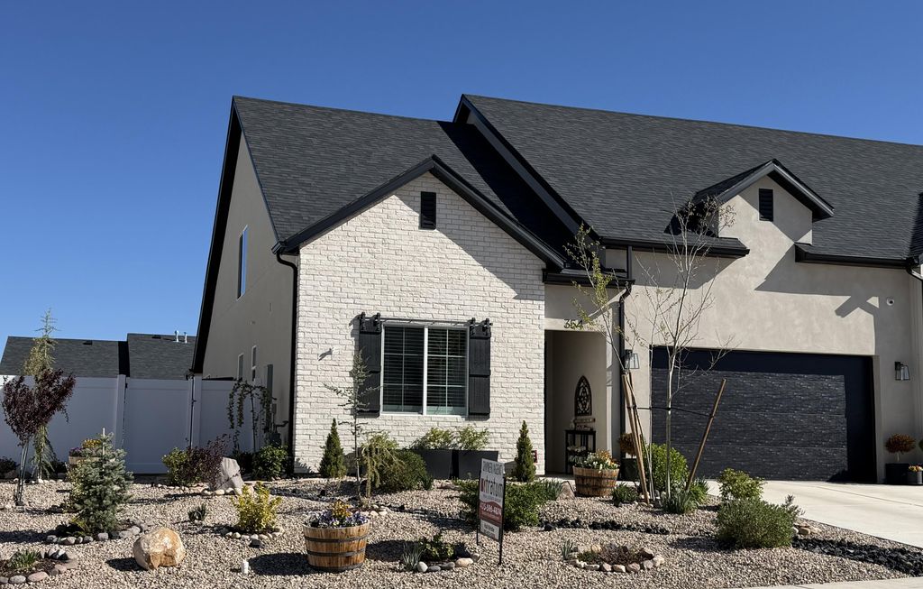Photo of 354 W Bradley LN, Cedar City, UT 84721 (MLS # 114961)