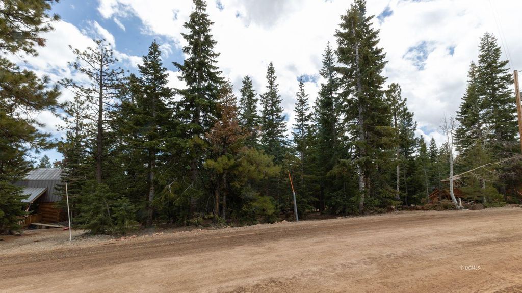 Photo of 4290 N Cedar Mountain DR, Duck Creek Village, UT 84762 (MLS # 115567)