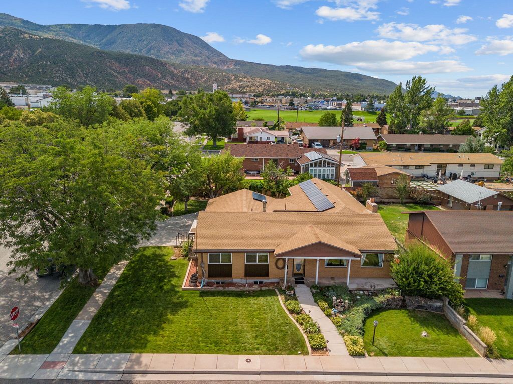 Photo of 525 Cedarwood Ter Ter, Cedar City, UT 84720 (MLS # 112991)