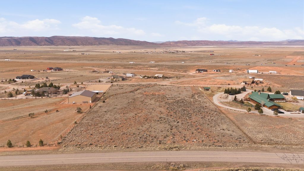 Photo of 5 Red Canyon Estates, Parowan, UT 84761 (MLS # 115333)