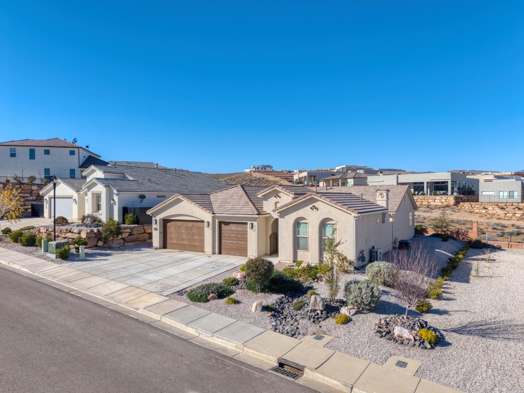 Photo of 476 S Cecita Way, Saint George, UT 84770 (MLS # 117133)