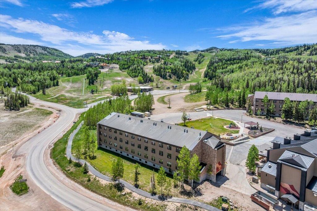 Photo of 223 Hunter Ridge Dr #b123, Brian Head, UT 84719 (MLS # 114550)