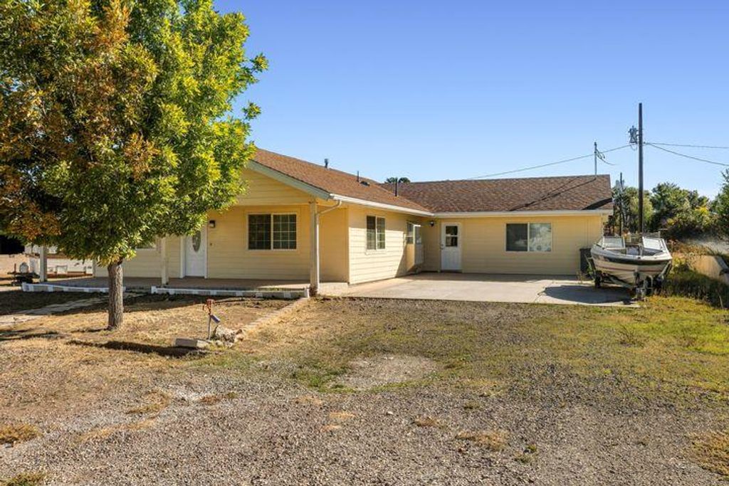 Photo of 149 S 100 E, Enterprise, UT 84725 (MLS # 116005)