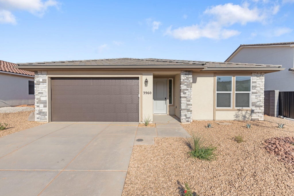Photo of 3960 S 2160 W, Hurricane, UT 84737 (MLS # 117857)