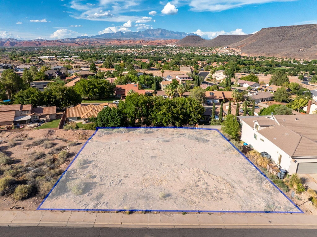 Photo of 1752 W Canyon View DR, Saint George, UT 84770 (MLS # 117877)