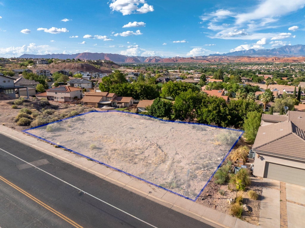 Photo of 1752 W Canyon View DR, Saint George, UT 84770 (MLS # 117877)