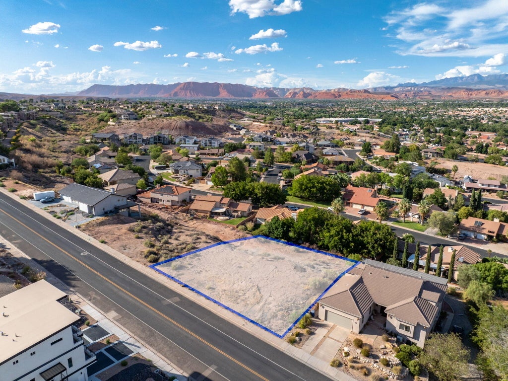 Photo of 1752 W Canyon View DR, Saint George, UT 84770 (MLS # 117877)