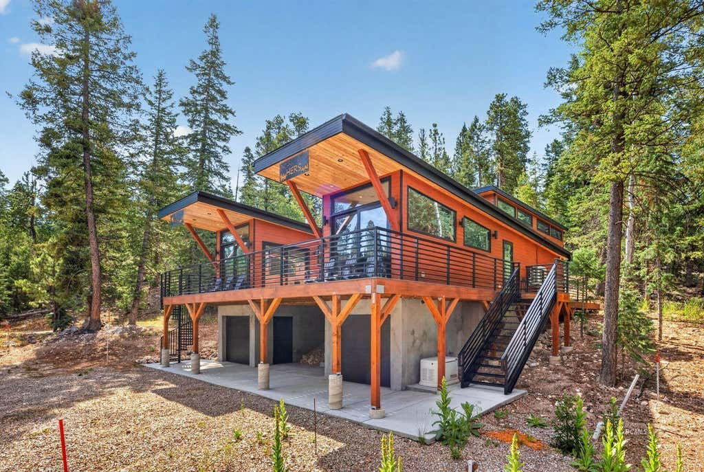 Photo of 1710 Ponderosa View LP, Duck Creek Village, UT 84762 (MLS # 117317)