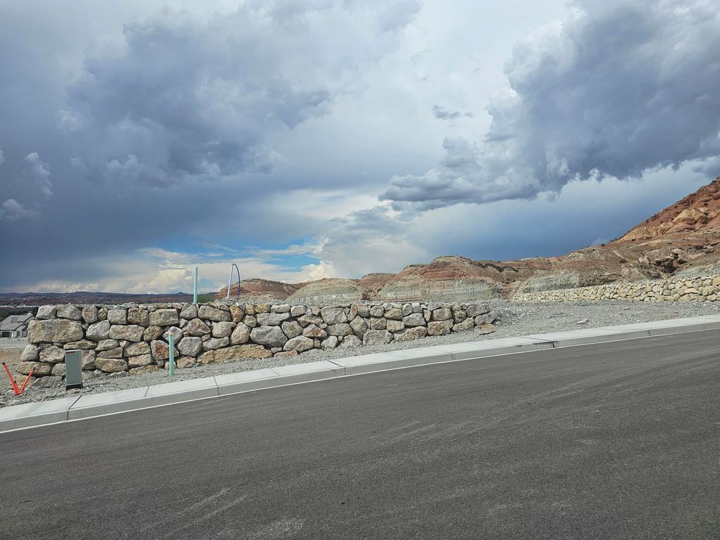Photo of 1029 E TOMAHAWK DR #LOT 502, Washington, UT 84780 (MLS # 101113)