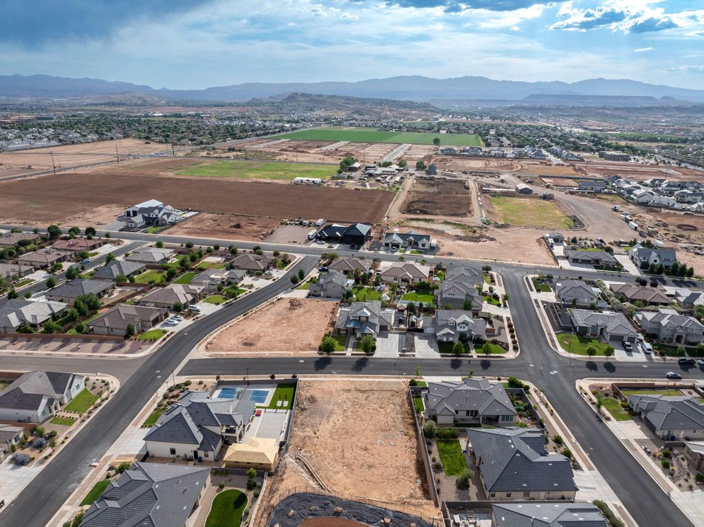 Photo of 3361 S Bronco DR, Washington, UT 84780 (MLS # 111651)