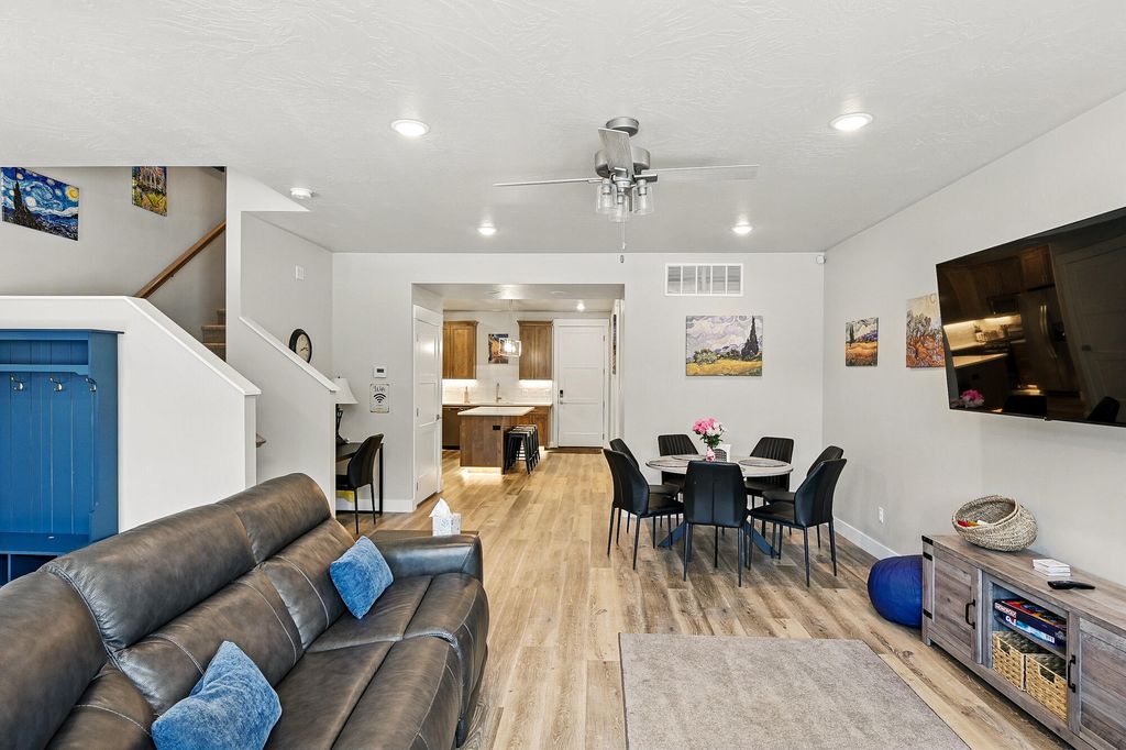 Photo of 899 S Lincoln Ave #3, Cedar City, UT 84720 (MLS # 111599)