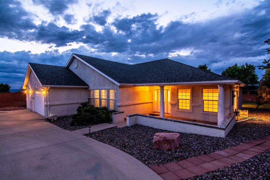 Photo of 2176 W Heather LN, Cedar City, UT 84720 (MLS # 111719)