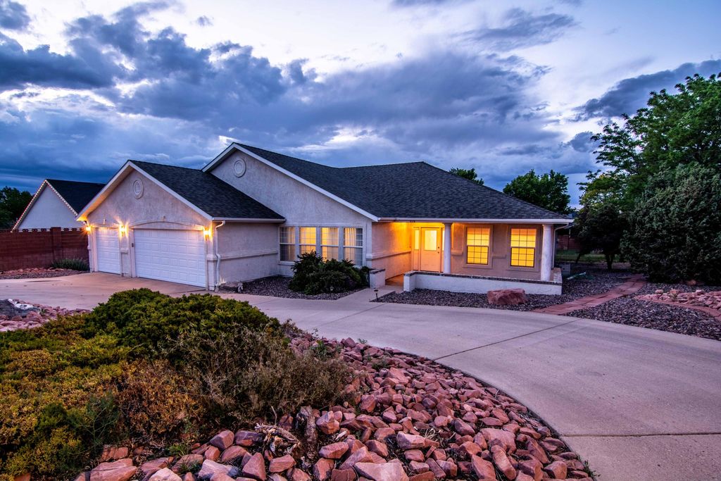 Photo of 2176 W Heather LN, Cedar City, UT 84720 (MLS # 111719)