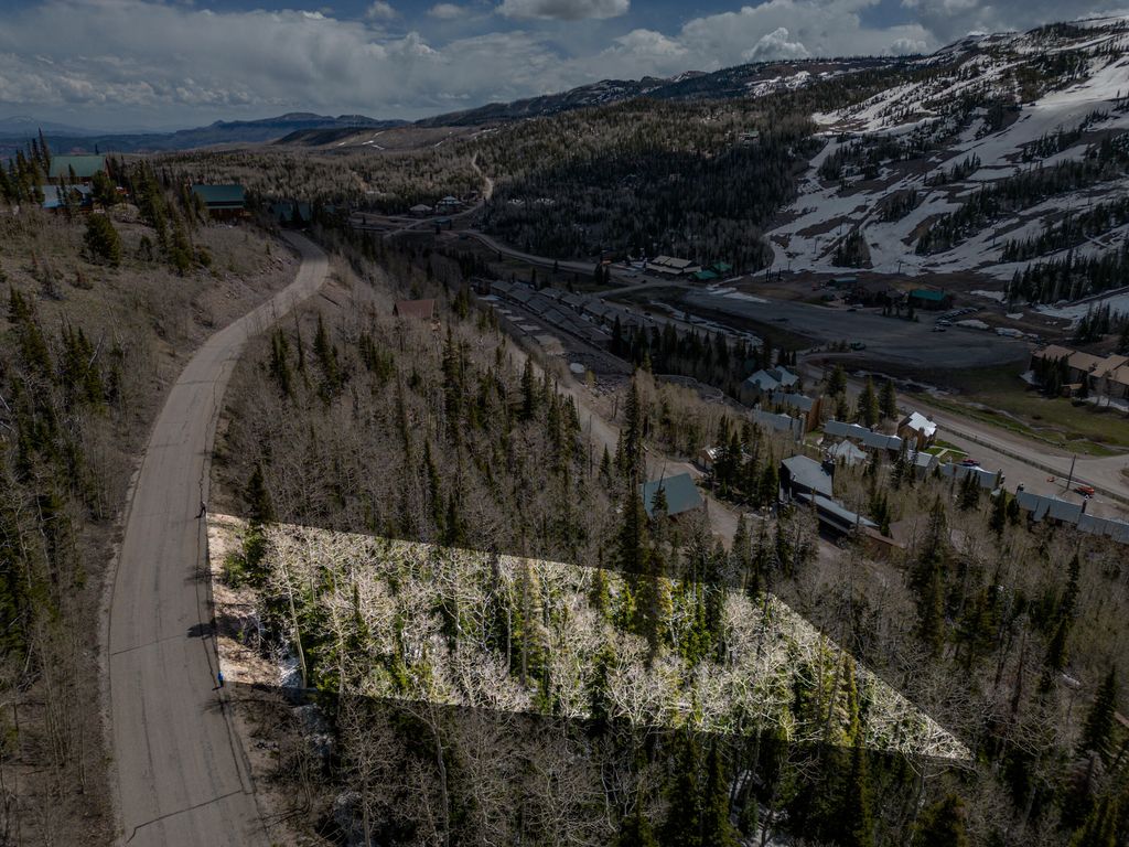 Photo of 395 W Eagles Roost St #(Woodbridge 60), Brian Head, UT 84719 (MLS # 110214)