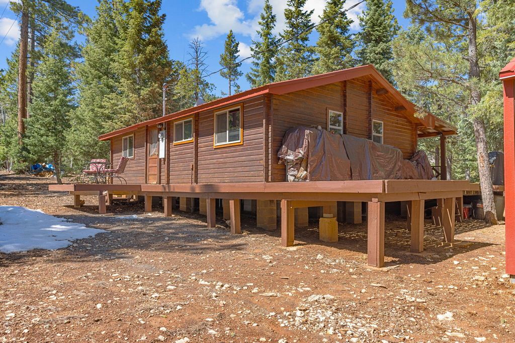 Photo of 840 E Whispering Pines Dr, Duck Creek Village, UT 84762 (MLS # 115401)