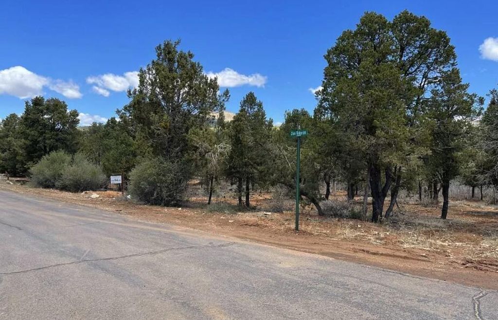 Photo of 793 S Zion Ridge DR, Orderville, UT 84758 (MLS # 113537)