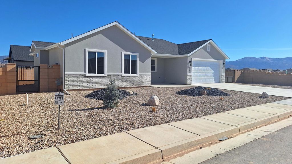 Photo of 4724 N 2675 W, Cedar City, UT 84721 (MLS # 113205)