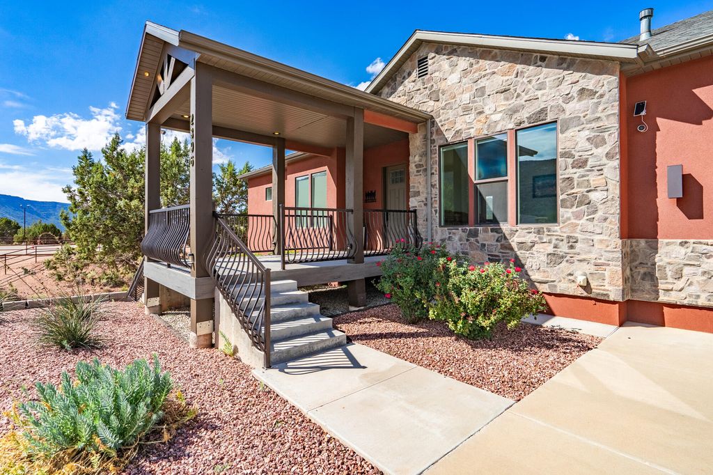 Photo of 2396 S Badger Way, New Harmony, UT 84757 (MLS # 113129)
