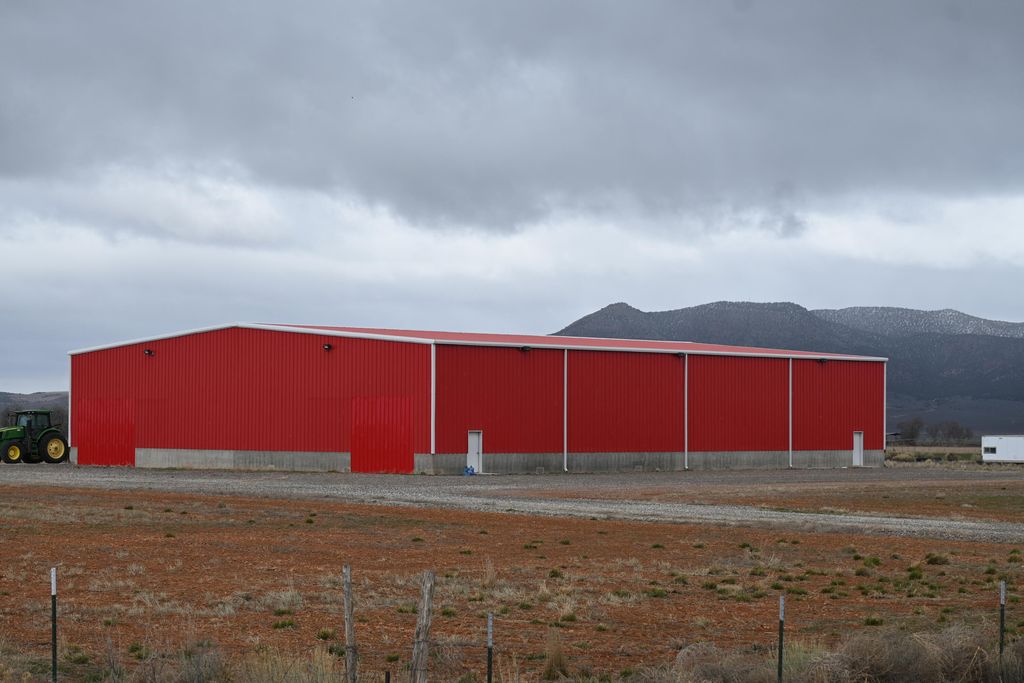 Photo of 2987 N Kane Springs RD, Parowan, UT 84761 (MLS # 115142)