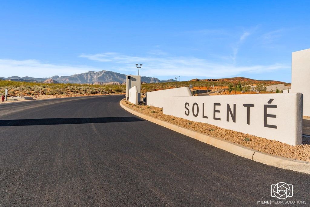 Photo of 318 E Otero RD, Washington, UT 84780 (MLS # 113241)