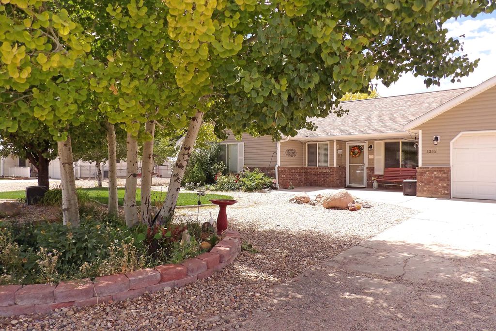 Photo of 4355 N Maple LN, Enoch, UT 84721 (MLS # 112748)